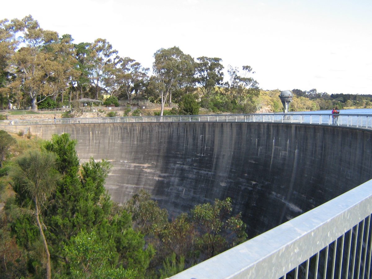 Whispering wall: Barossa reservoir